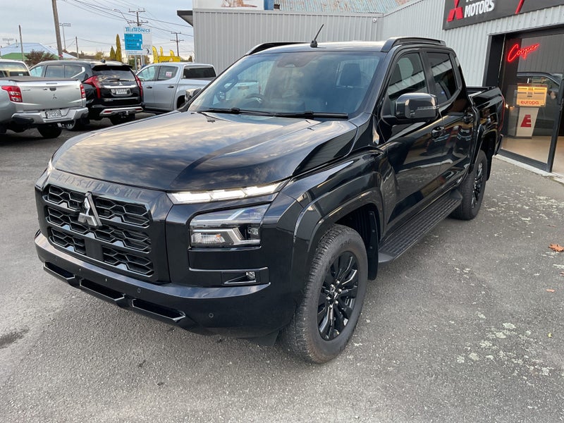2025 Mitsubishi Triton Dc Vrx 4Wd 6At image 2