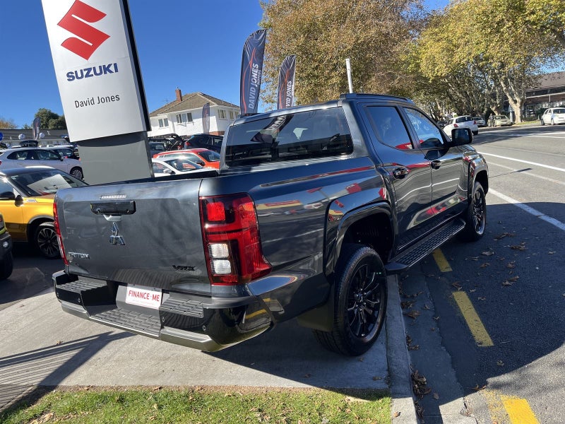 2025 Mitsubishi Triton DC VRX 4WD 6AT image 5