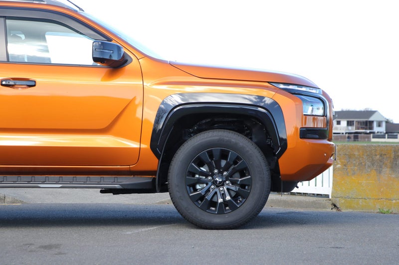 2025 Mitsubishi Triton DC VRX 4WD 6AT image 4