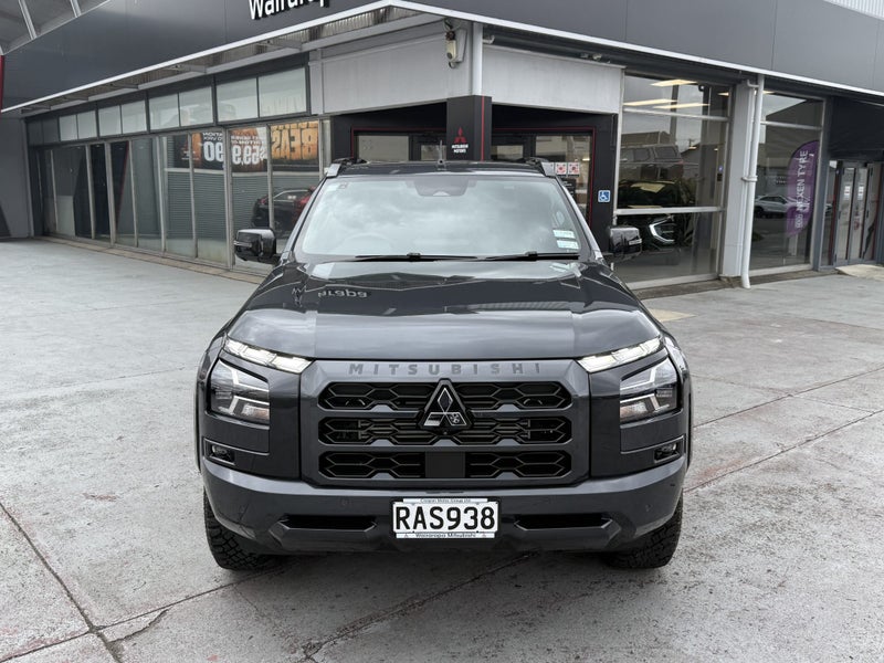 2025 Mitsubishi Triton DC VRX 4WD 6At image 2