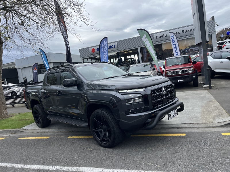 2025 Mitsubishi Triton DC VRX 4WD 6AT image 1