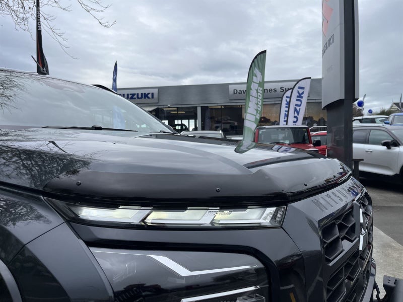 2025 Mitsubishi Triton DC VRX 4WD 6AT image 2