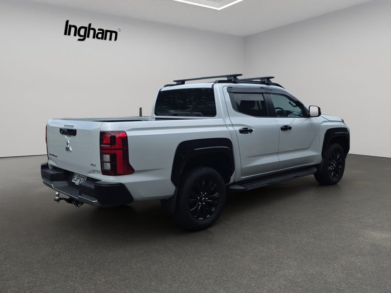 2025 Mitsubishi Triton DC VRX 6AT 2.4DT image 4