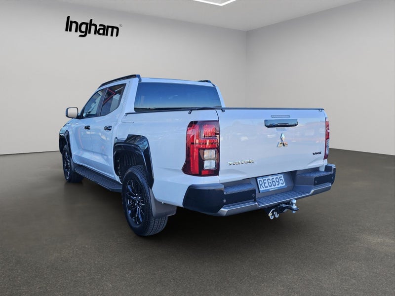 2025 Mitsubishi Triton DC VRX 6AT 2.4DT image 4