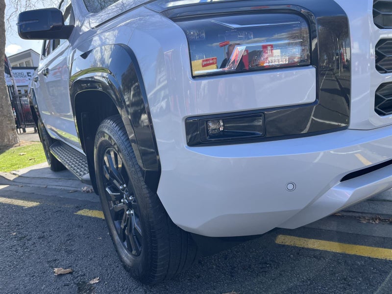 2025 Mitsubishi Triton DC VRX 6AT image 3
