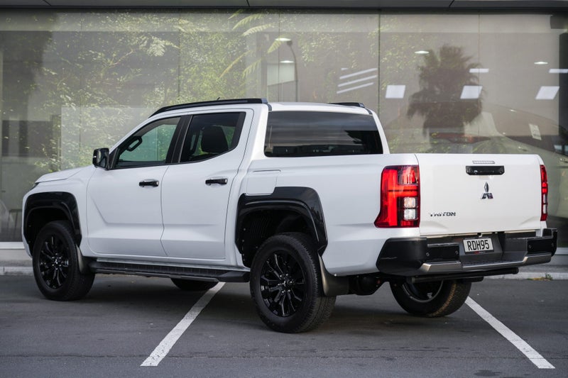 2025 Mitsubishi Triton DC WS 2.4 DIESEL TURBO V... image 2