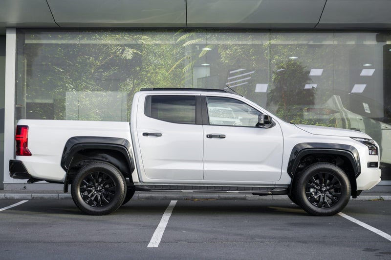 2025 Mitsubishi Triton DC WS 2.4 DIESEL TURBO V... image 3