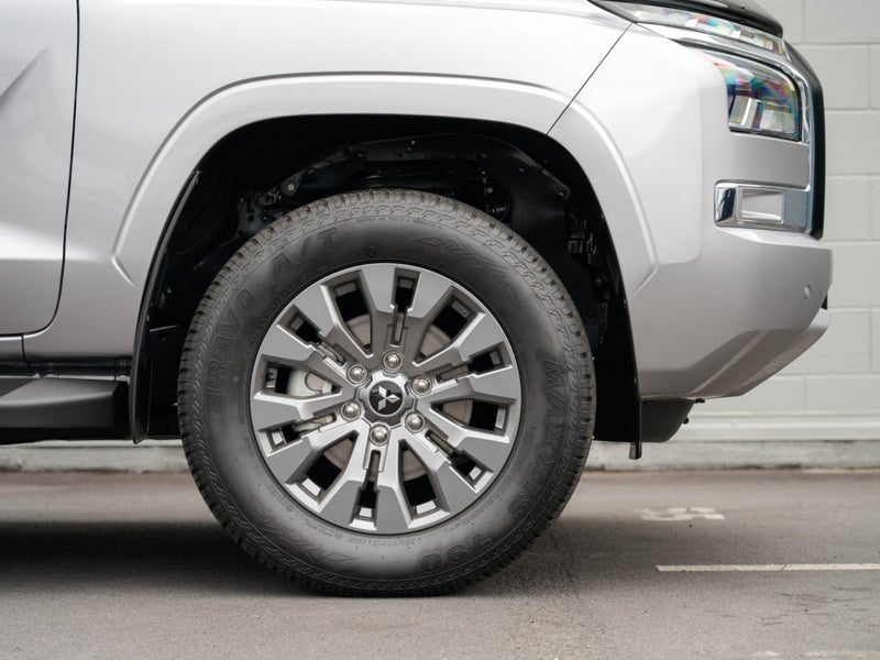 2025 Mitsubishi Triton DC WS 2.4D GLXR 2WD image 5