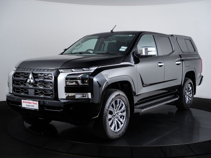 2025 Mitsubishi Triton DC WS 2.4D GLXR 2WD 6AT image 3