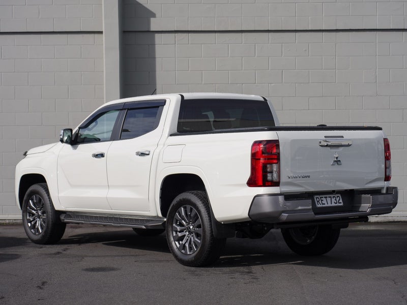 2025 Mitsubishi Triton DC WS 2.4D GLXR 2WD 6AT image 2