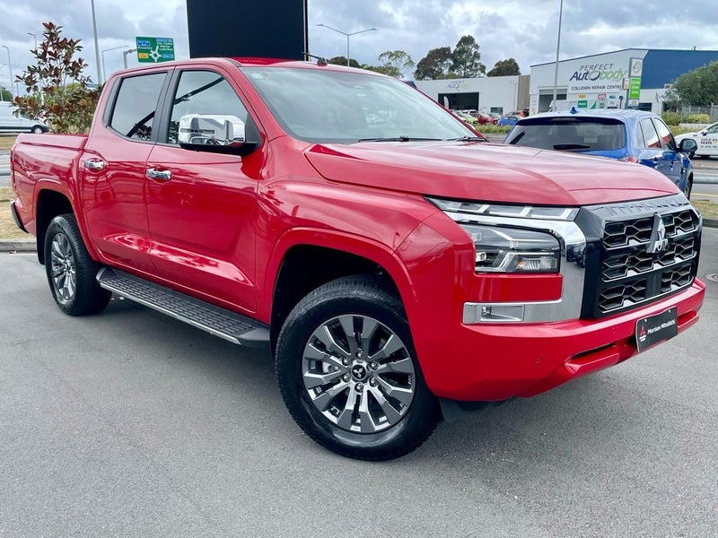 2025 Mitsubishi Triton DC WS 2.4D GLXR 2WD 6AT image 2