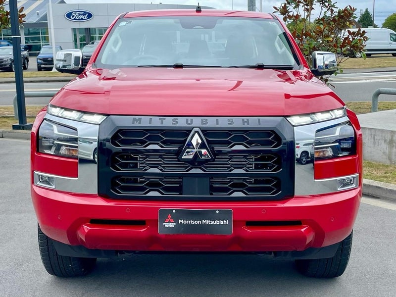 2025 Mitsubishi Triton DC WS 2.4D GLXR 2WD 6AT image 3