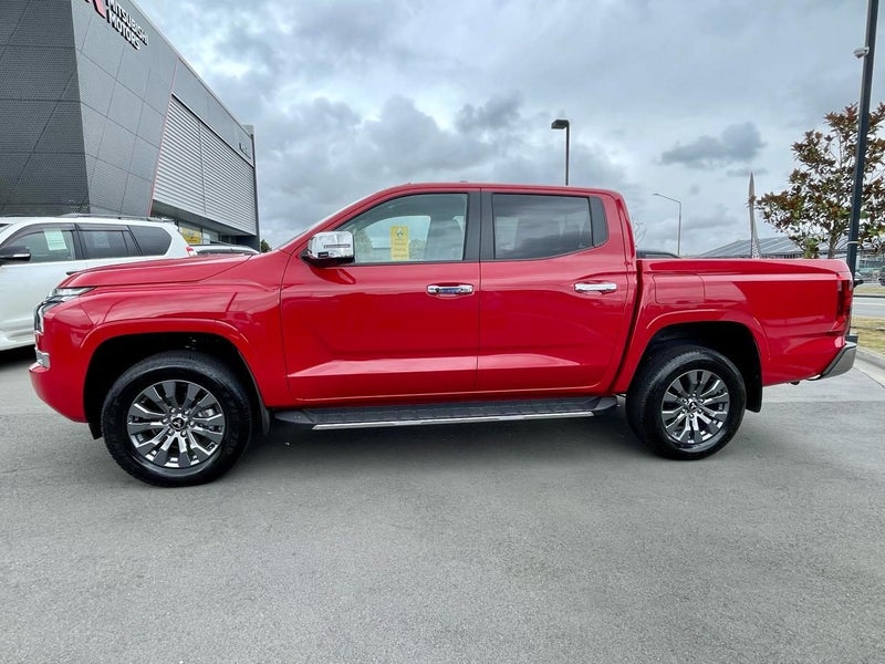 2025 Mitsubishi Triton DC WS 2.4D GLXR 2WD 6AT image 4