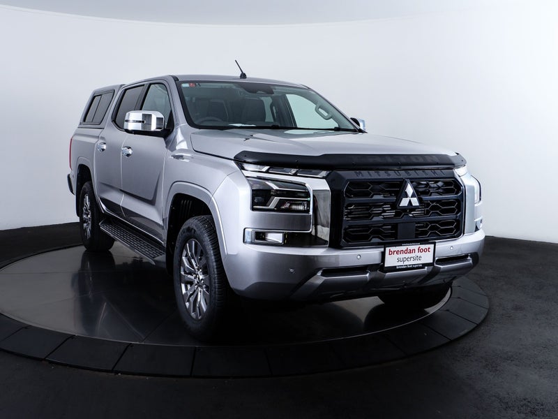 2025 Mitsubishi Triton DC WS 2.4D GLXR 2WD 6AT image 1