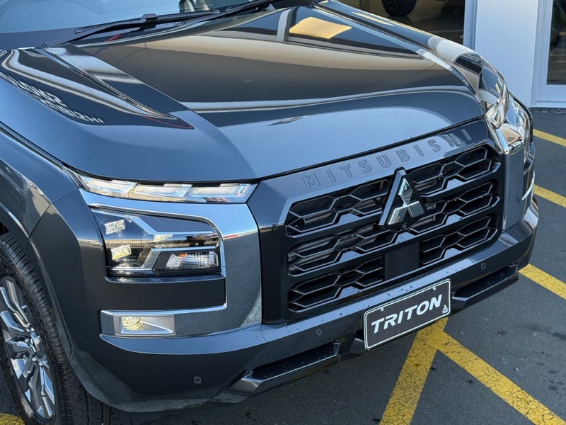 2025 Mitsubishi Triton DC WS 2.4D GLXR 2WD 6AT... image 3