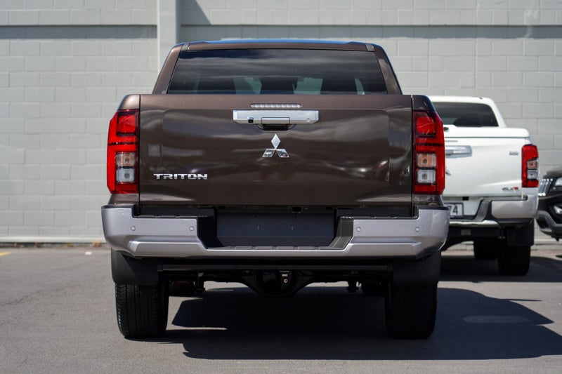 2025 Mitsubishi Triton DC WS 2.4D GLXR 2WD image 5