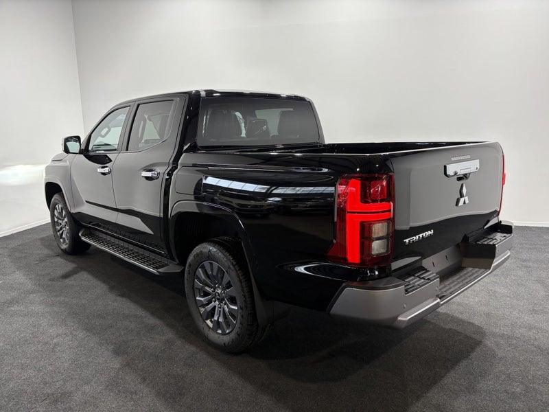 2025 Mitsubishi Triton DC WS 2.4D GLXR 4WD 6AT image 3