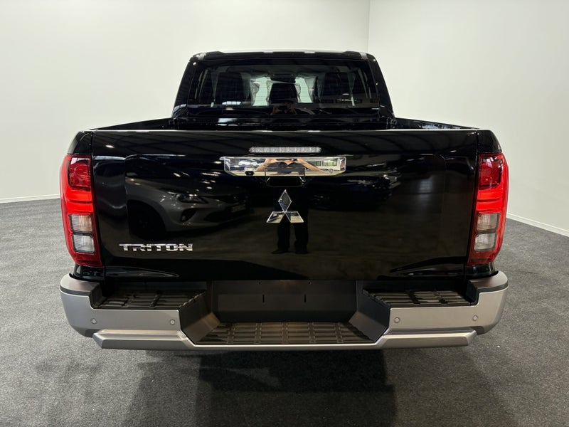 2025 Mitsubishi Triton DC WS 2.4D GLXR 4WD 6AT image 4