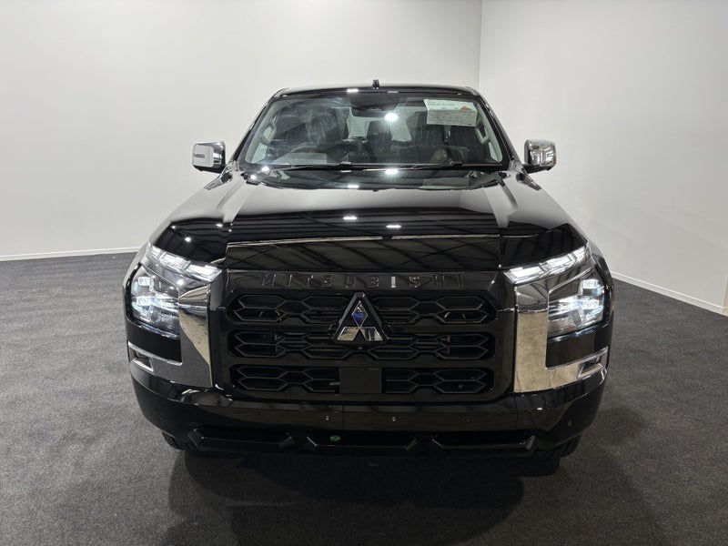 2025 Mitsubishi Triton DC WS 2.4D GLXR 4WD 6AT image 2