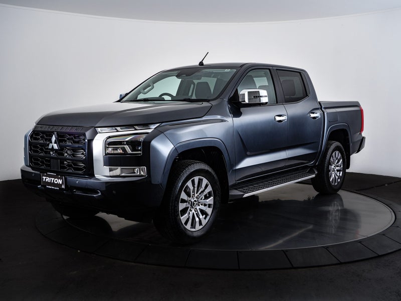 2025 Mitsubishi Triton DC WS 2.4D GLXR 4WD 6AT image 3