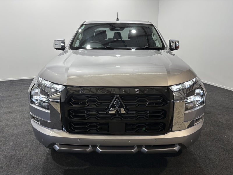 2025 Mitsubishi Triton DC WS 2.4D GLXR 4WD 6AT image 2