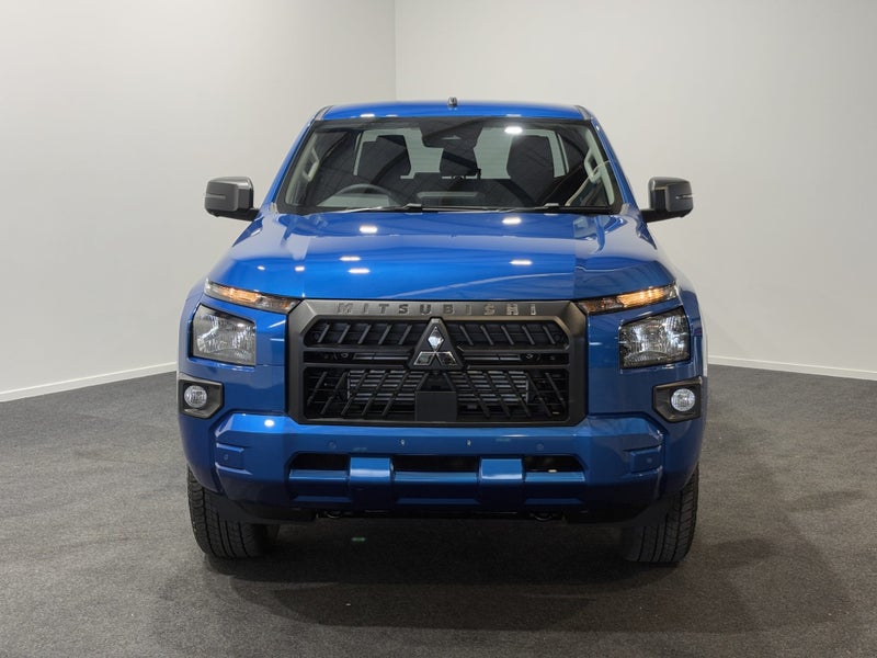 2025 Mitsubishi Triton DC WS 2.4D GLXS 4WD 6AT image 2