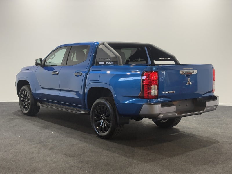 2025 Mitsubishi Triton DC WS 2.4D GLXS 4WD 6AT image 4