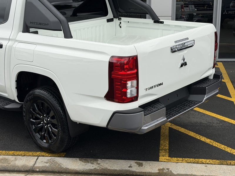 2025 Mitsubishi Triton DC WS 2.4D GLXS 4WD 6AT... image 5