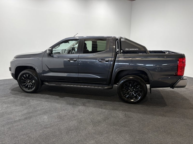 2025 Mitsubishi Triton DC WS 2.4D GLXS 4WD 6AT image 4