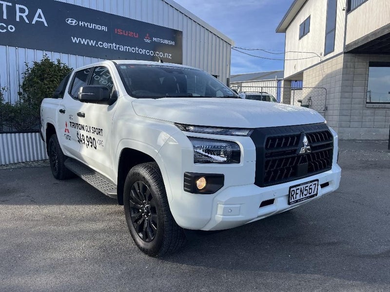 2025 Mitsubishi Triton DC WS 2.4D GLXS 4WD 6AT image 2
