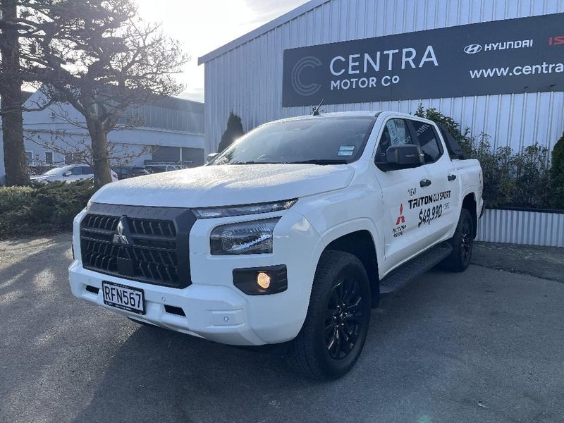 2025 Mitsubishi Triton DC WS 2.4D GLXS 4WD 6AT image 4