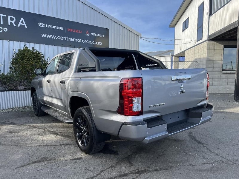 2025 Mitsubishi Triton DC WS 2.4D GLXS 4WD 6AT image 5