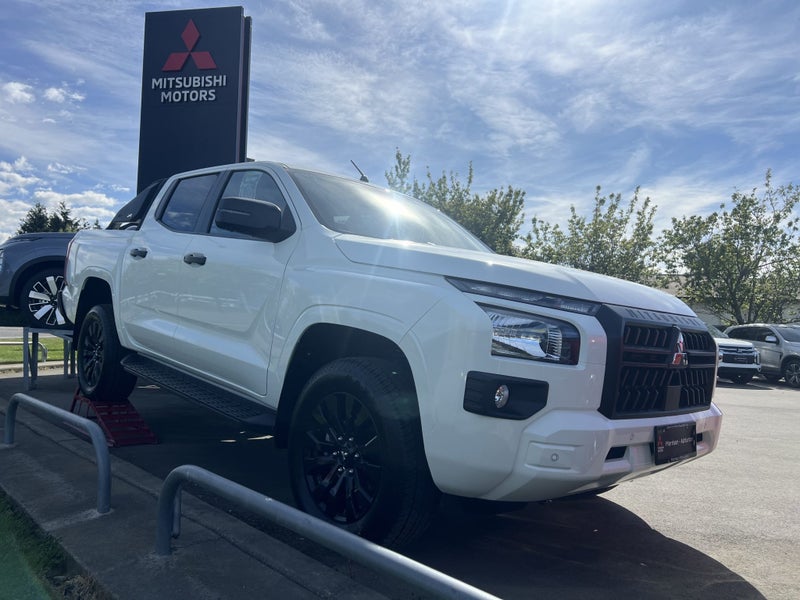 2025 Mitsubishi Triton DC WS 2.4D GLXS 4WD 6AT image 2