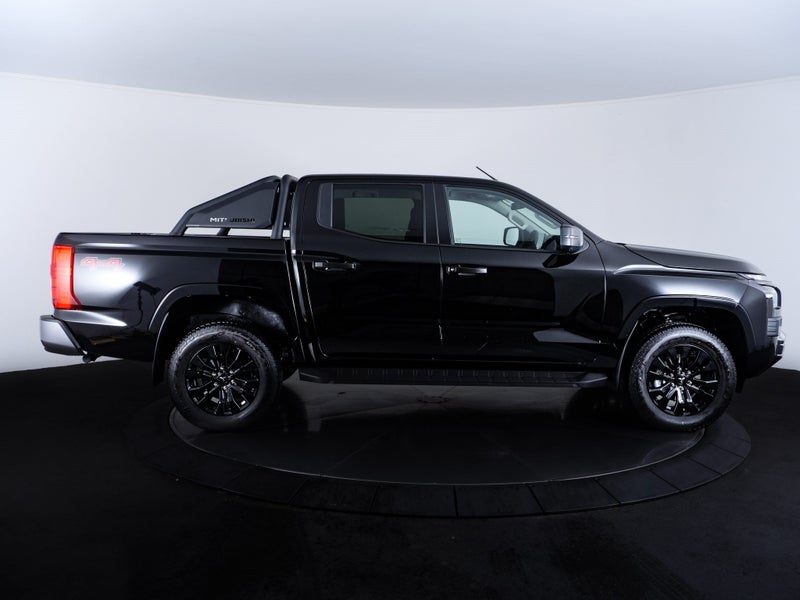 2025 Mitsubishi Triton DC WS 2.4D GLXS SPORT 4W... image 4