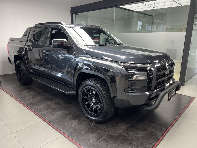 2025 Mitsubishi Triton DC WS 2.4D GSR 4WD 6AT image 3