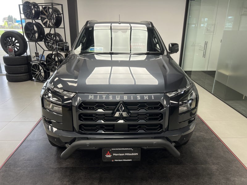 2025 Mitsubishi Triton DC WS 2.4D GSR 4WD 6AT image 4