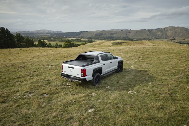 2025 Mitsubishi Triton DC WS 2.4D GSR 4WD 6AT -... image 2