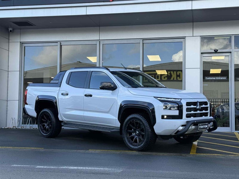 2025 Mitsubishi Triton DC WS 2.4D GSR 4WD 6AT -... image 1