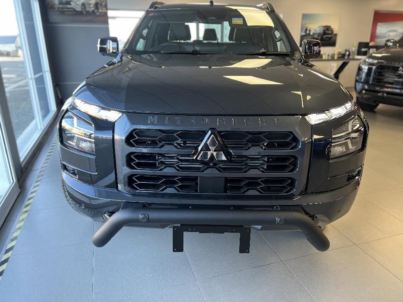 2025 Mitsubishi Triton DC WS 2.4D GSR 4WD 6AT L... image 2