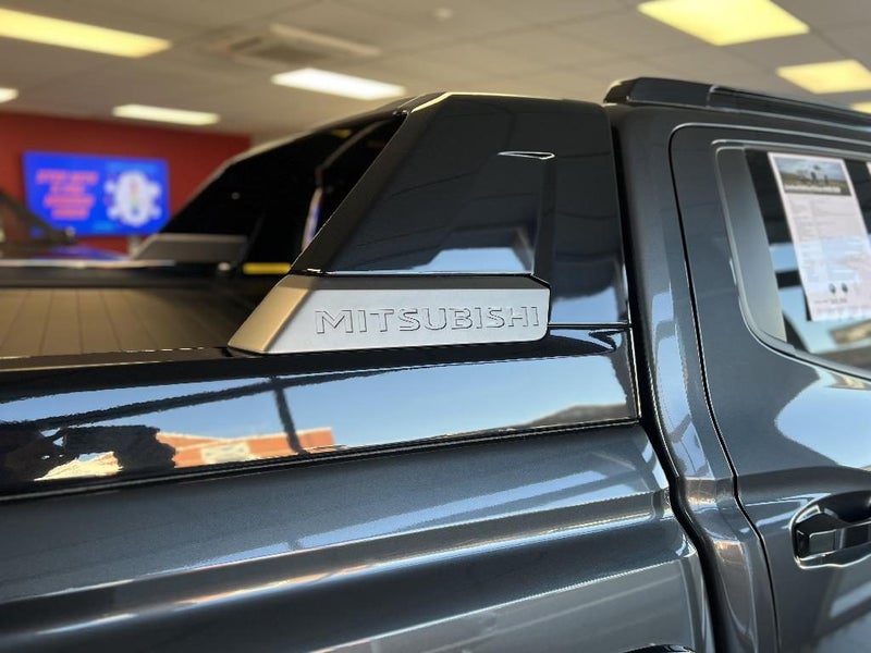2025 Mitsubishi Triton DC WS 2.4D GSR 4WD 6AT L... image 4