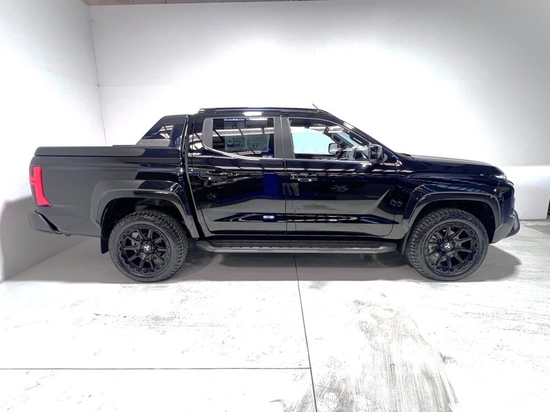 2025 Mitsubishi Triton DC WS 2.4D GSR 4WD - LTD... image 3
