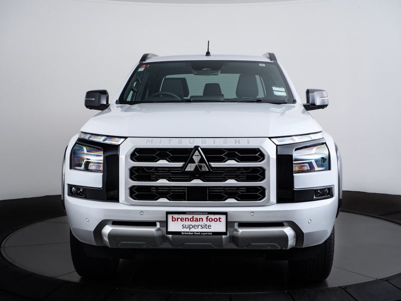2025 Mitsubishi Triton DC WS 2.4D VRX 2WD 6AT image 5
