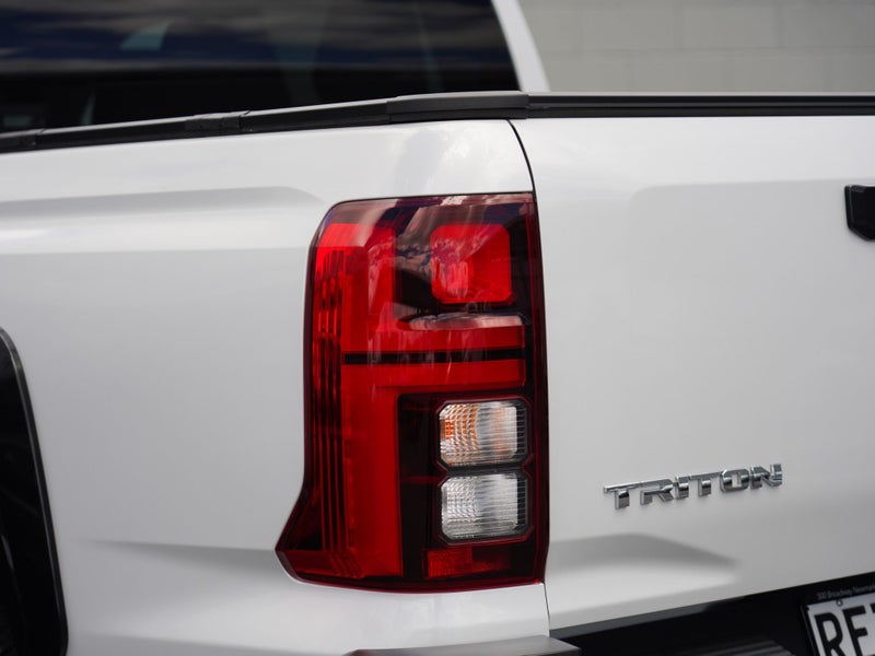 2025 Mitsubishi Triton DC WS 2.4D VRX 2WD 6AT image 5