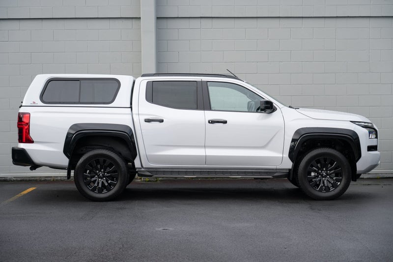 2025 Mitsubishi Triton DC WS 2.4D VRX 2WD 6AT image 3