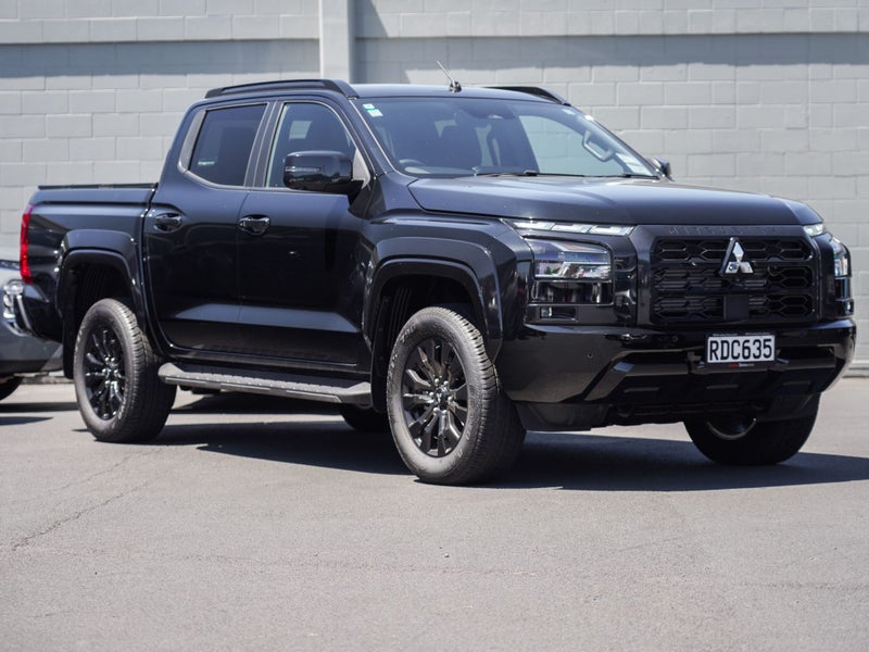 2025 Mitsubishi Triton DC WS 2.4D VRX 2WD 6AT image 1