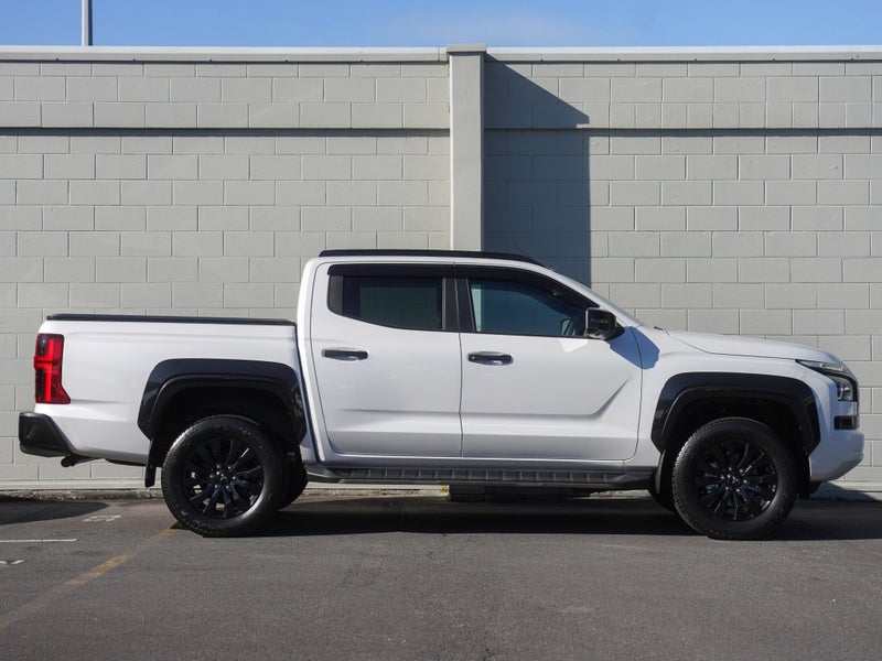 2025 Mitsubishi Triton DC WS 2.4D VRX 2WD 6AT image 3