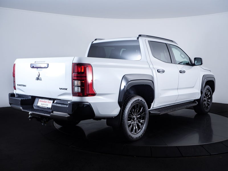 2025 Mitsubishi Triton DC WS 2.4D VRX 4WD 6AT image 4