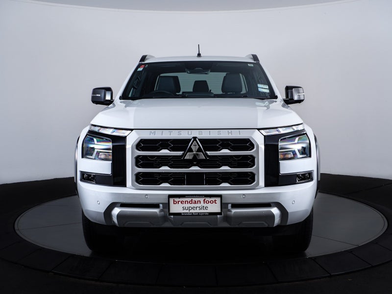 2025 Mitsubishi Triton DC WS 2.4D VRX 4WD 6AT image 5