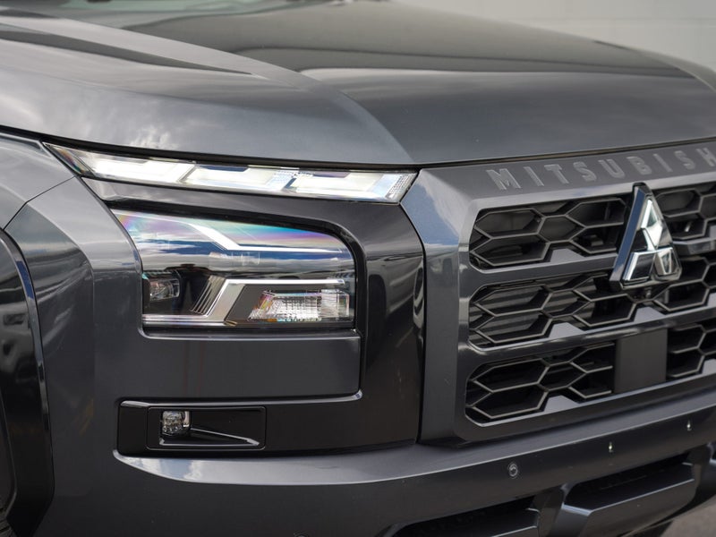 2025 Mitsubishi Triton DC WS 2.4D VRX 4WD 6AT image 5