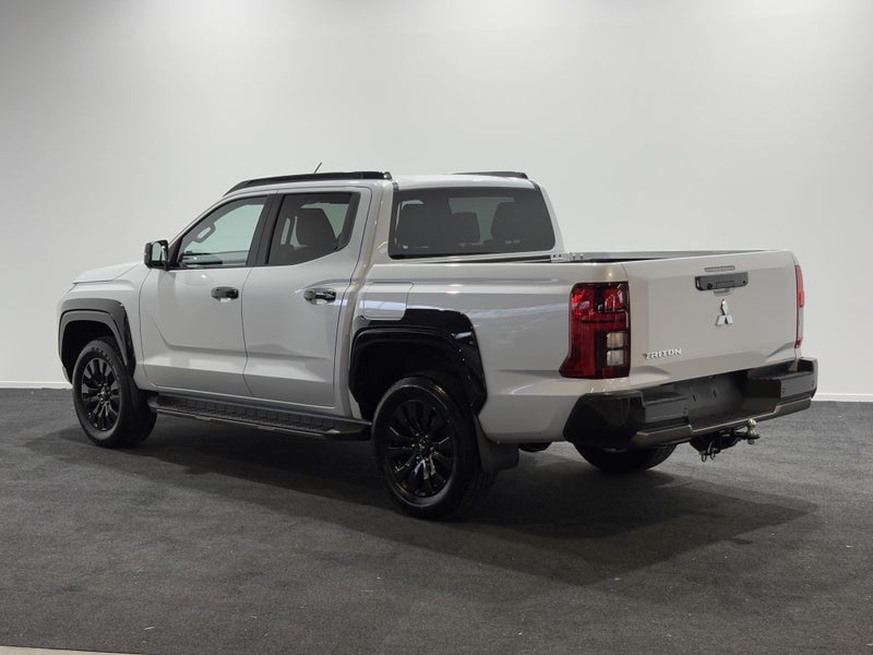 2025 Mitsubishi Triton DC WS 2.4D VRX 4WD 6AT image 5